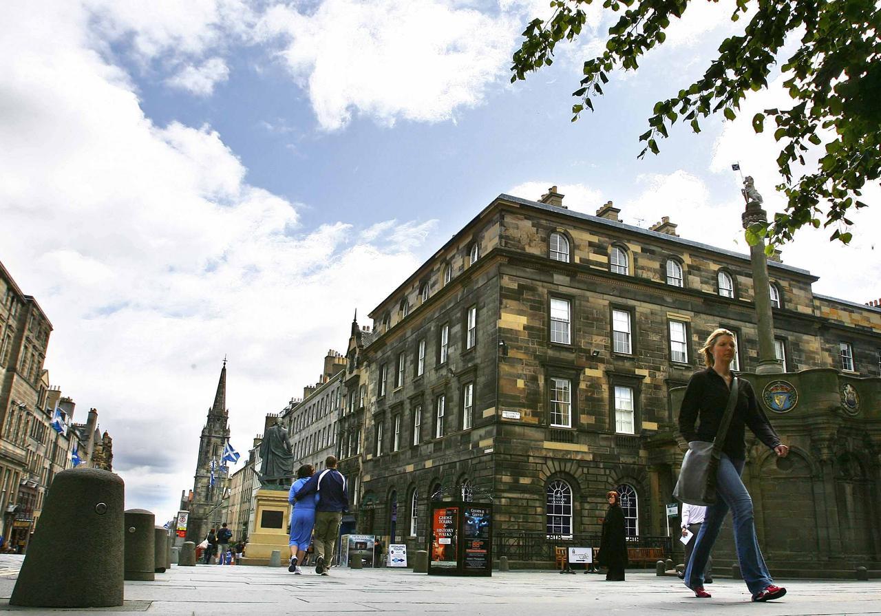 Parliament Sq  Daire Edinburgh Dış mekan fotoğraf
